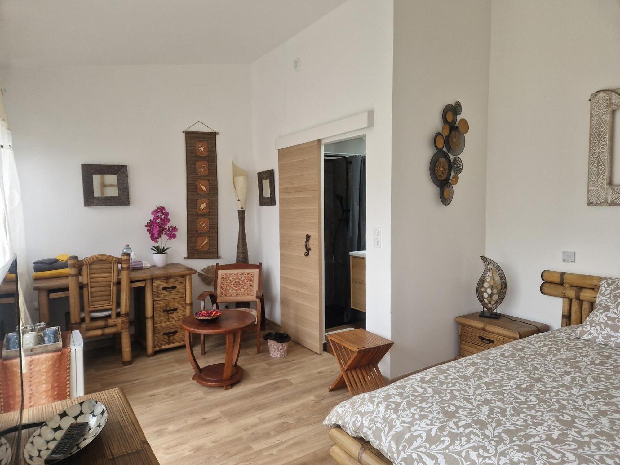 La Serenite Balinaise, Chambre Et Sdb Privee, Jardin , Piscine Et Jacuzzi En Saison, Pres De Chantilly, Parc Asterix Et Cdg Et Paris En 20' أوري لا فيل المظهر الخارجي الصورة